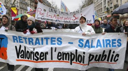 Paris: manifestação de servidores públicos em em 31 de Janeiro de 2013. (PIERRE VERDY / AFP)